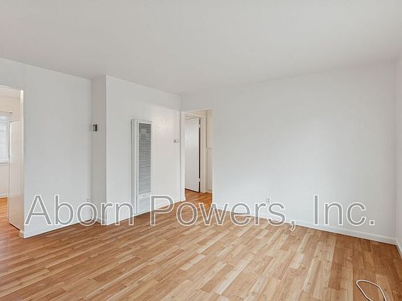4th image of 2423 Q St APT 8