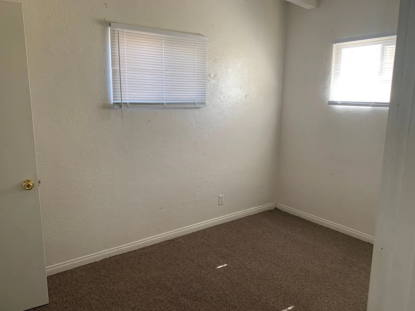 Charming Single-Story Home with Covered Carport in the Heart of Las Vegas! — Photo 4