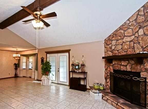 4th image of 9303 Glynn Ln
