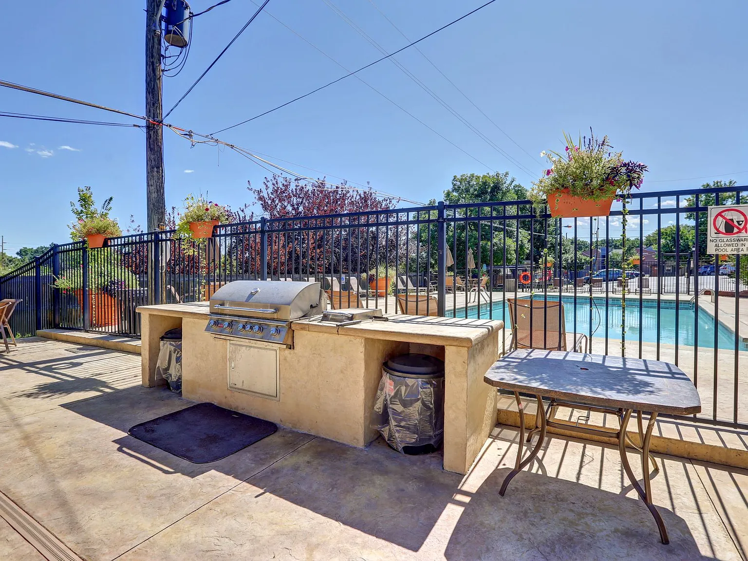 Edelweiss Apartments — Photo 3