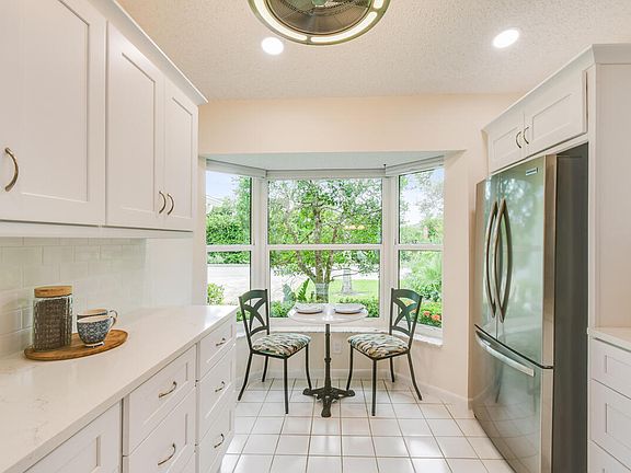 4th image of 10964 SE Sea Pines Circle