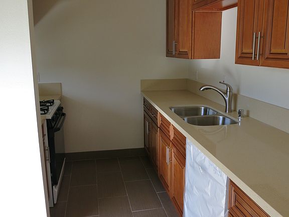 5th image of 320 W Lomita Ave APT 18