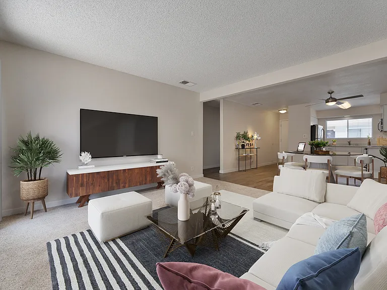 Silverstone Apartments — Photo 55