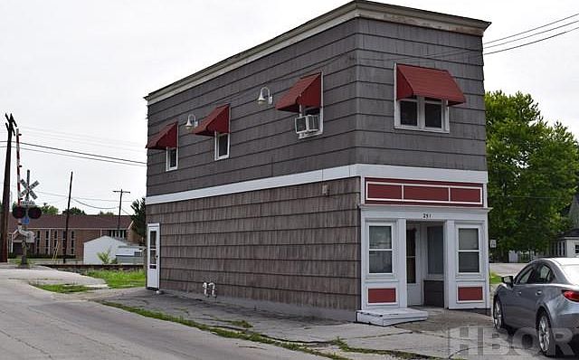 1st image of 251 Sandusky St