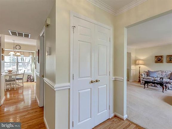 4th image of 5934 Burnside Landing Dr
