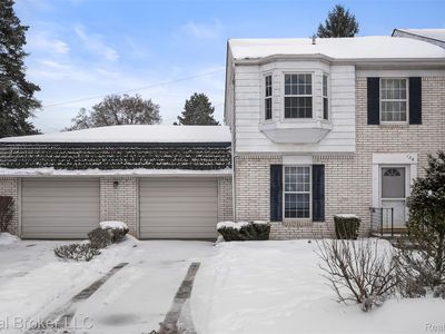 136 Stratford Ln, Rochester, MI, 48309