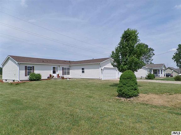 2nd image of 13922 Northmoor Dr
