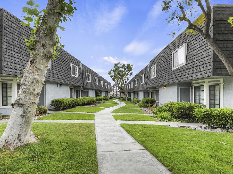 1st image of 2610 Huntington Dr Unit D