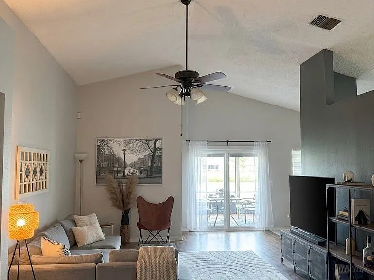 1516 Portsmouth Lake Dr — Photo 3