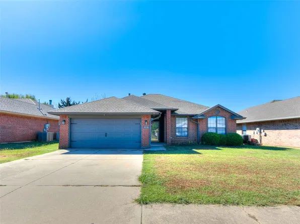 908 SE 38th St, Moore, OK 73160