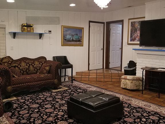 2nd image of 7412 Balboa Blvd #1