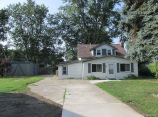 62 E Yale Ave, Pontiac, MI 48340