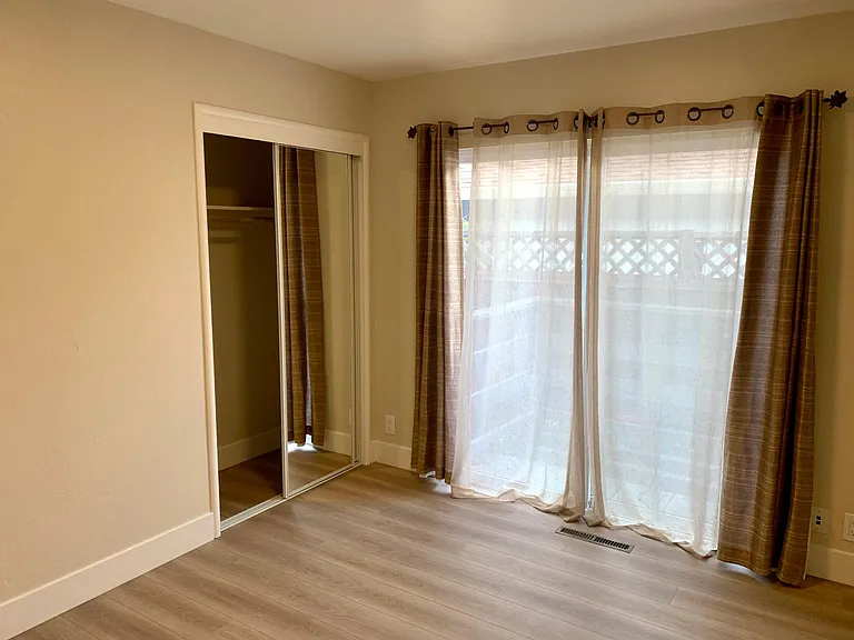 5540 Harwood Rd — Photo 22