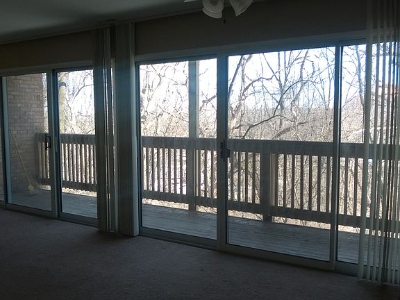4th image of 5821 Oakwood Dr APT C