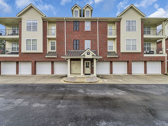 2nd image of 3201 Aspen Grove Dr APT B6