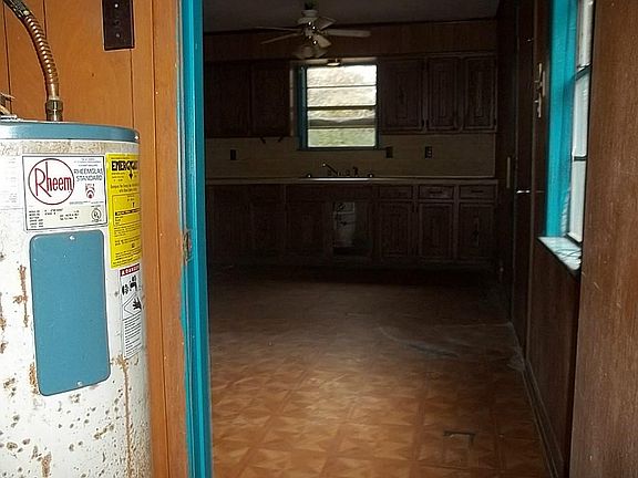 5th image of 248 Anna Dr