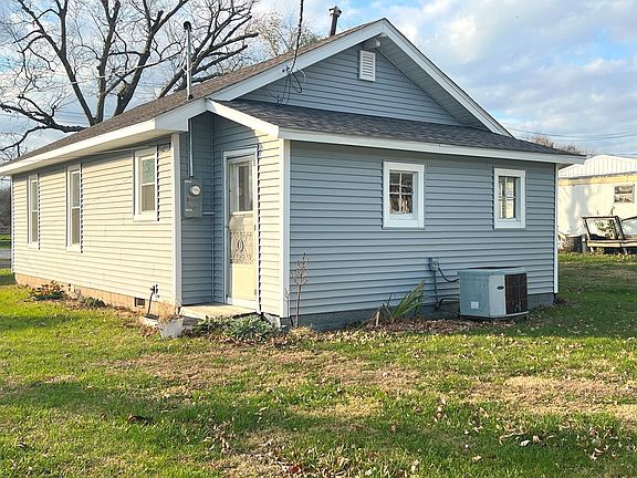 2nd image of 233 Williams St