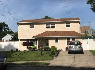 815 Jennetty Ct, Perth Amboy, NJ 08861