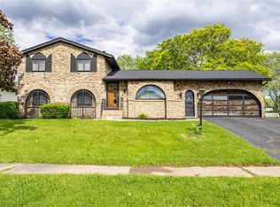 6 Rocklea Dr, Rochester, NY 14624