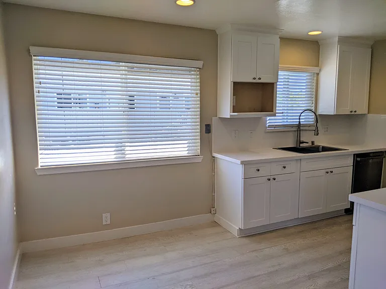 178 Permanente Way #2 — Photo 3