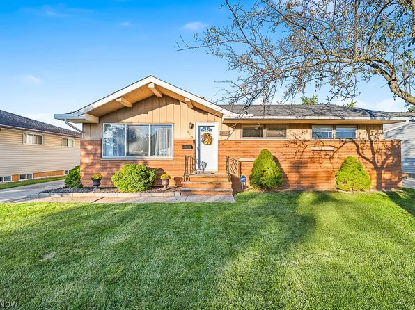 6839 Reid Dr, Parma Heights, OH 44130