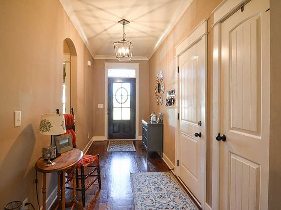 5th image of 1039 Laramie Ct
