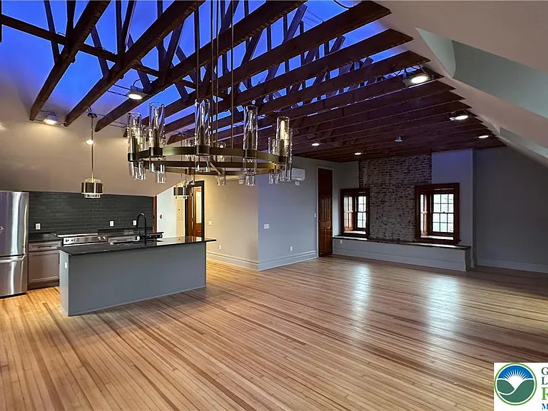 214 Spring Garden St #PENTHOUSE — Photo 13