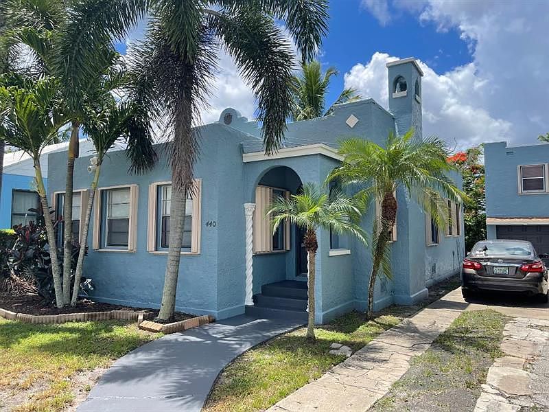 1st image of 440 El Vedado