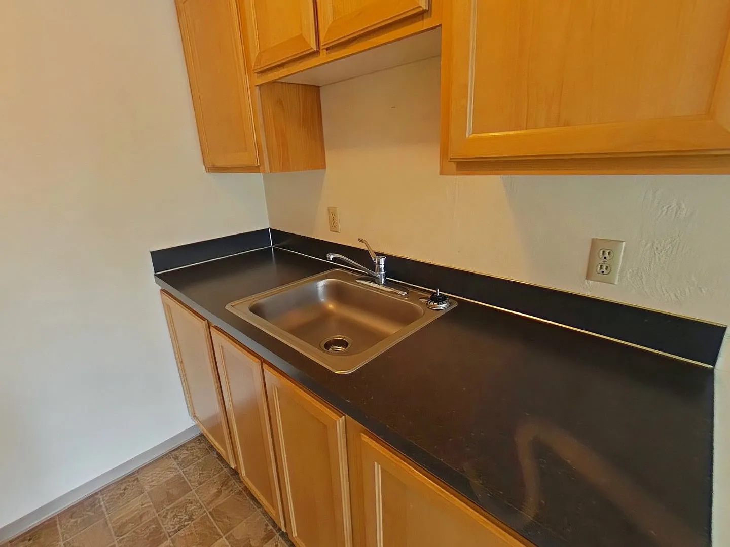 Mill Manor Apartments — Photo 4