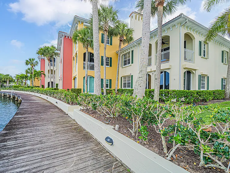 5225 E Harbor Village Dr #303 — Photo 37