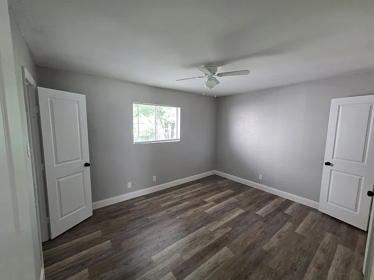 601 Harbour Ave #105 — Photo 7