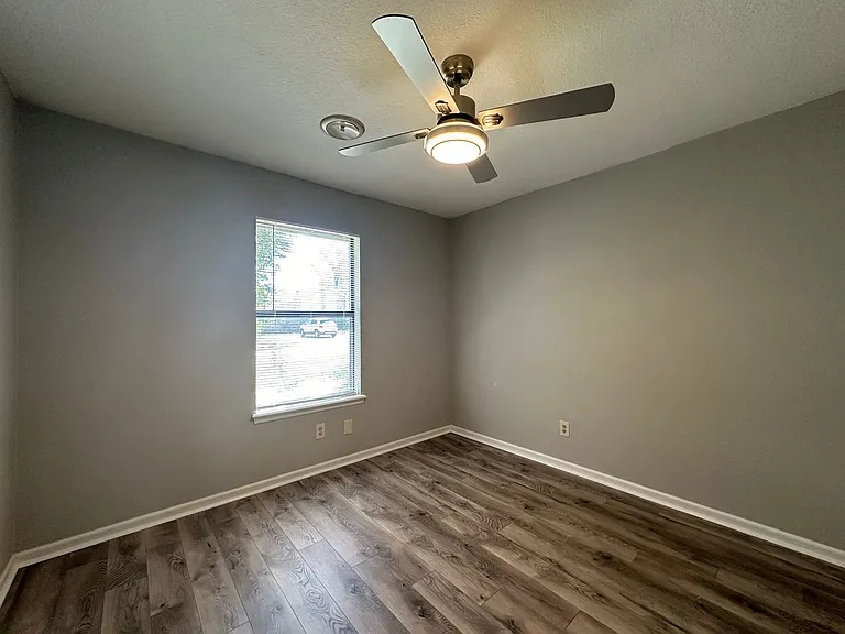 5809 Enid St — Photo 18