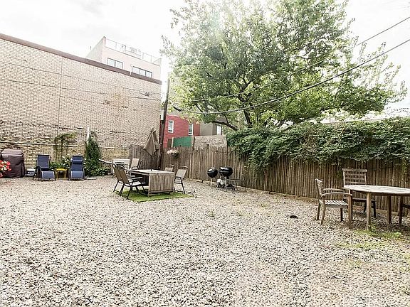 5th image of 205 Franklin St #1C