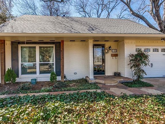 5th image of 833 Greenhaven Dr