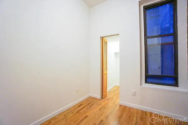 Rented by City Connections Realty | media 18