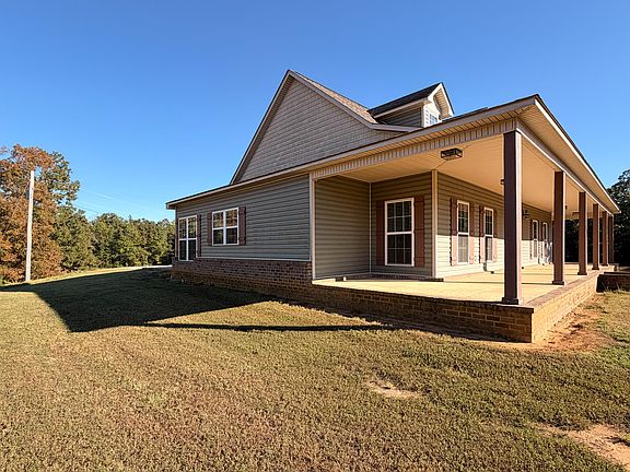 4th image of 1002 Robbins Ln