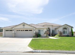 36271 Cherrywood Dr, Yucaipa, CA 92399