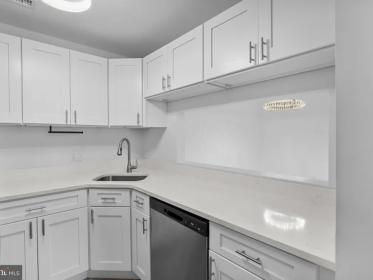 4912 Dunbarton Rd #B — Photo 11
