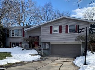 701 Alice St, Crown Point, IN 46307