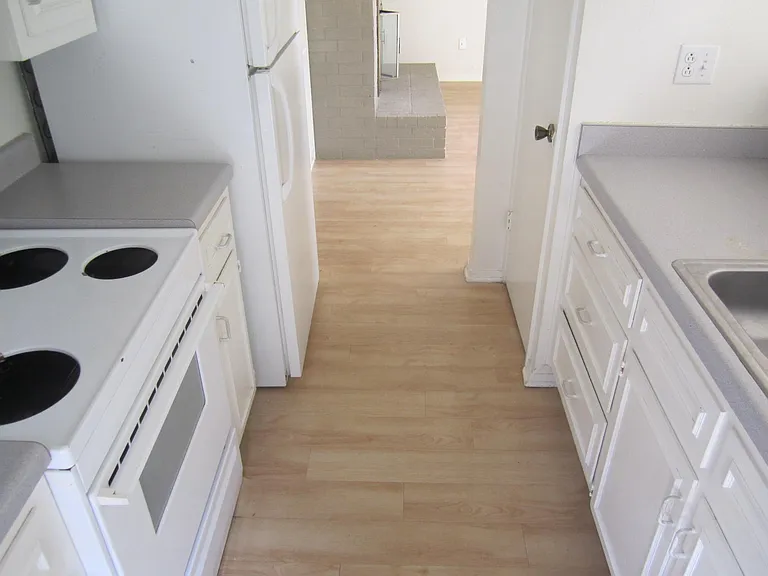 145 Coers Dr #4 — Photo 12