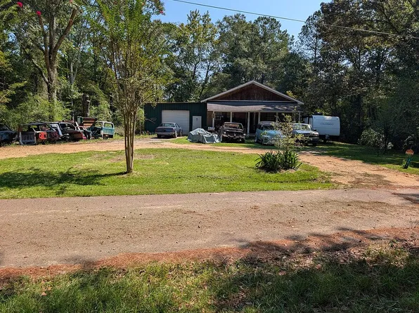 305 Sellers St, Raleigh, MS 39153
