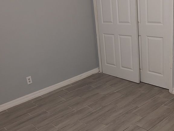 5th image of 9533 Lake Park Dr #9533