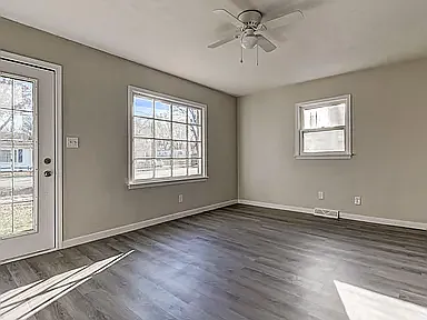 1015 N Wolfe St — Photo 2