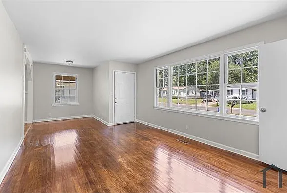 149 Rose Dr — Photo 10