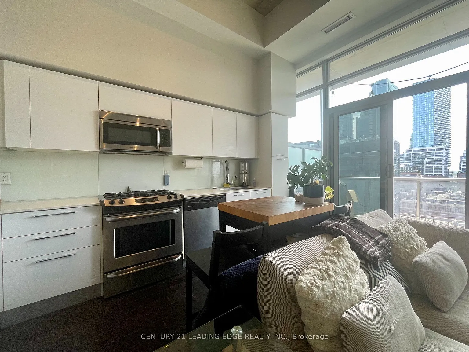 1 bed, $2,550 — Photo 4