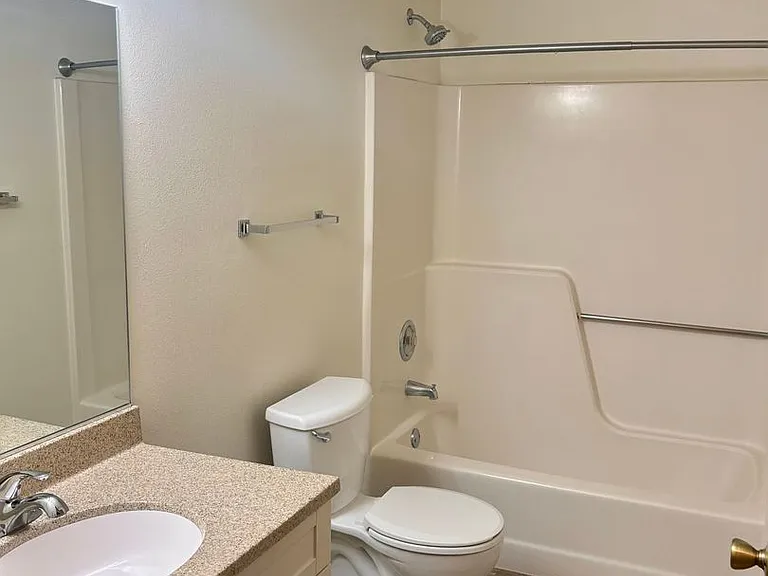 4908 Coventry Ct — Photo 16