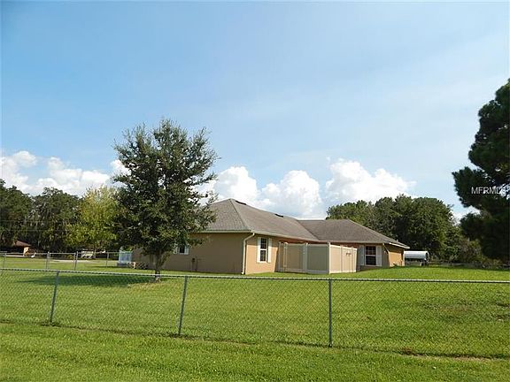 3rd image of 2442 Lake Front Dr