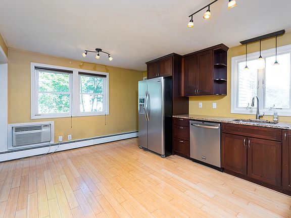 5th image of 19 Kennedy Drive