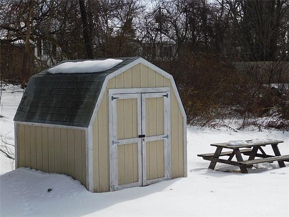 4th image of 6 Beatrice St