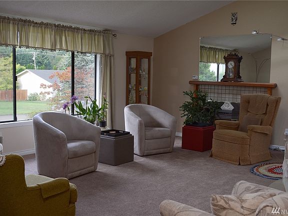 5th image of 12606 124th Street Ct E